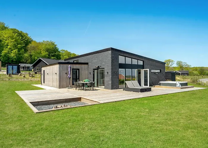 3 Bedroom In Nyaraló *